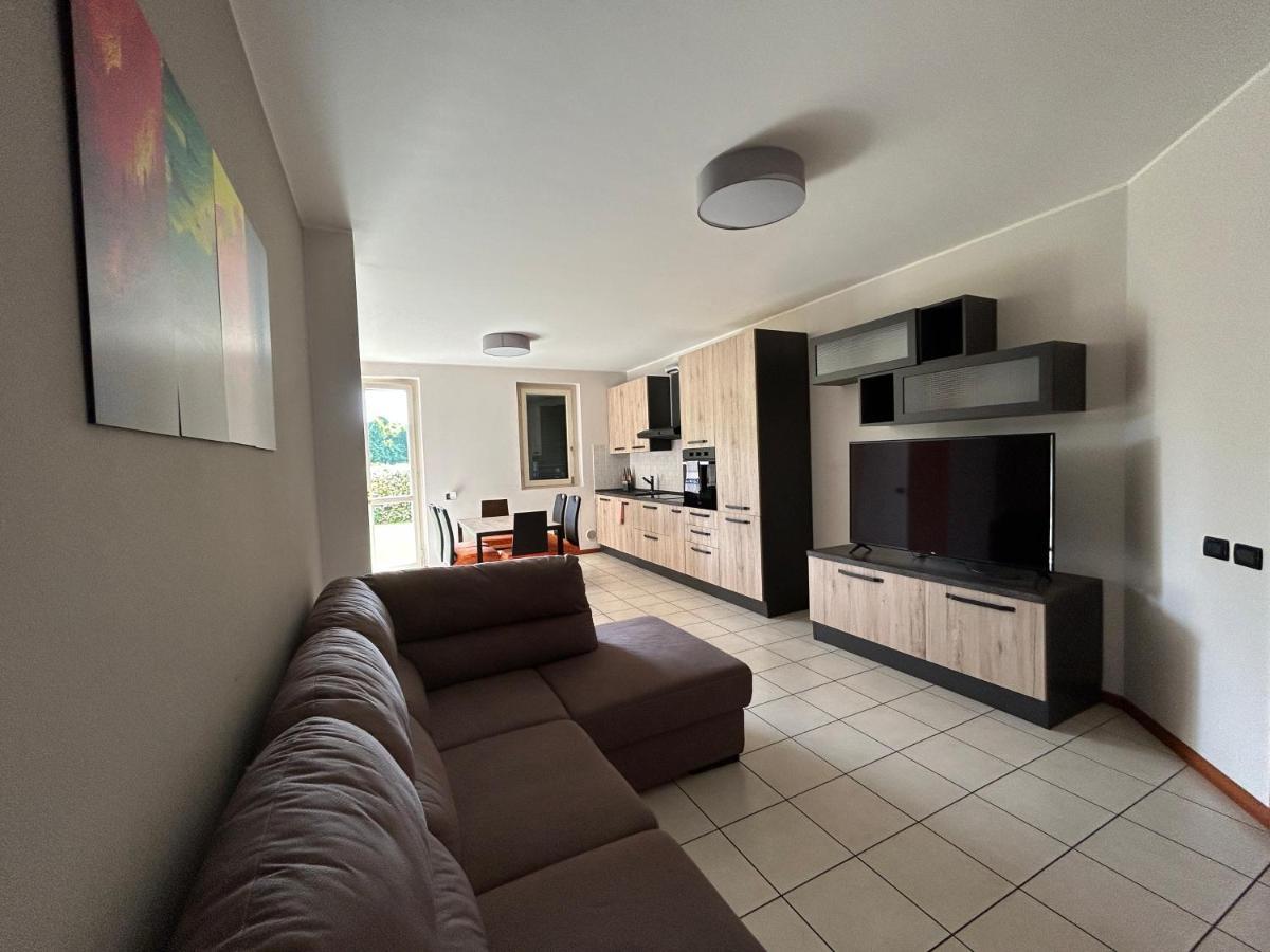 Appartamento Mimosa - Immobili E Soluzioni Rent Brembate Luaran gambar