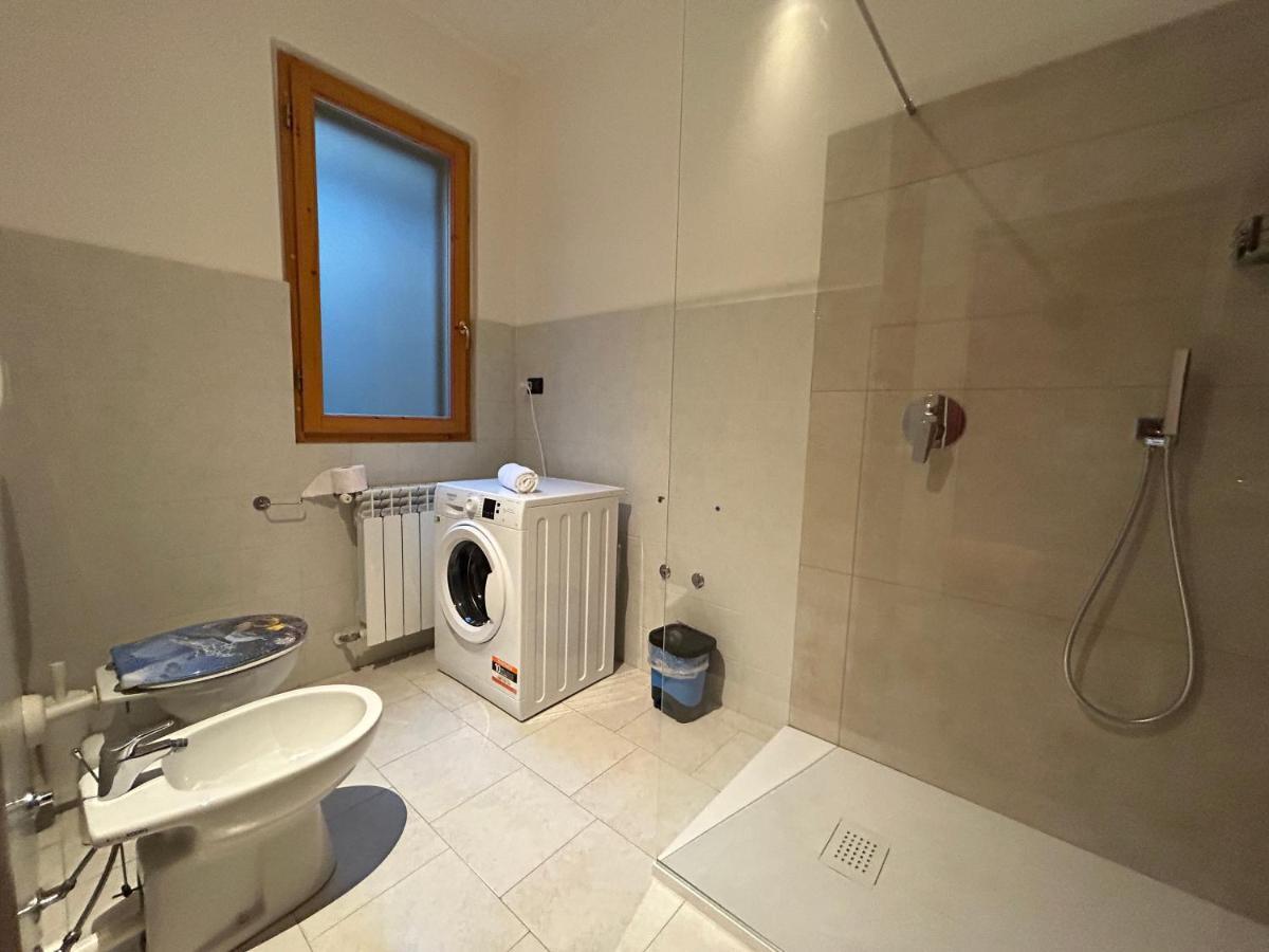 Appartamento Mimosa - Immobili E Soluzioni Rent Brembate Luaran gambar