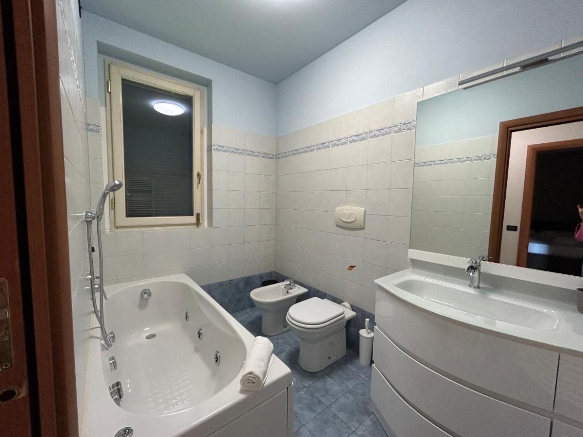 Appartamento Mimosa - Immobili E Soluzioni Rent Brembate Luaran gambar